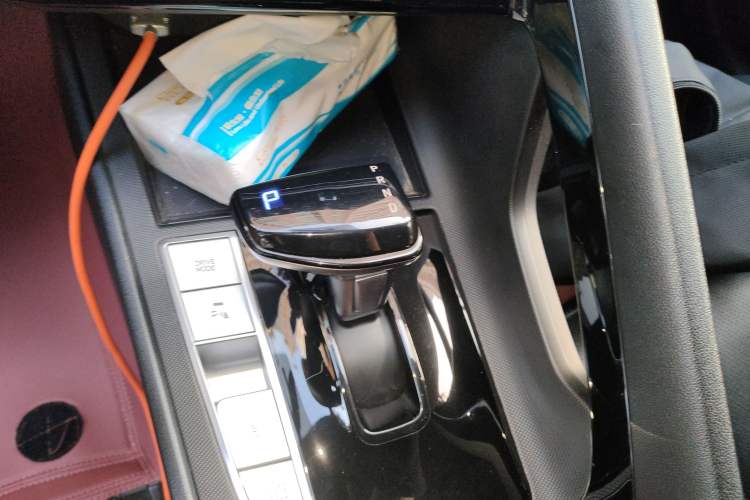 Used Hyundai Elantra 2021 1.5L CVT GLX Elite Edition Gear Lever