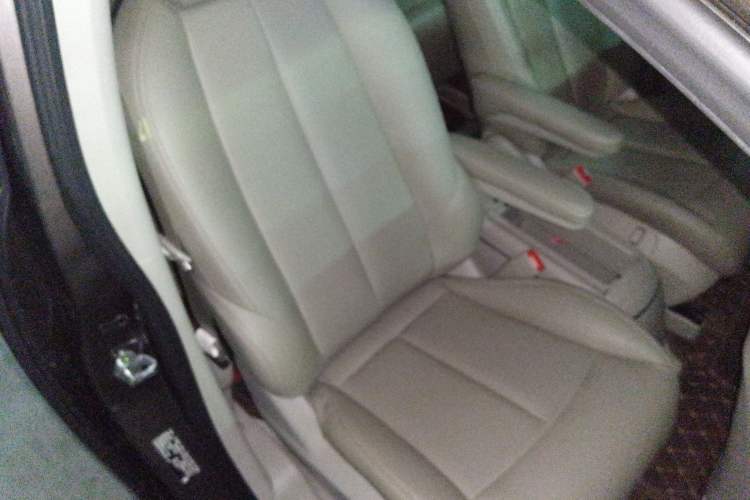 Used Buick GL8 2022 Land Cruiser Executive Class 652T Comfort Model
