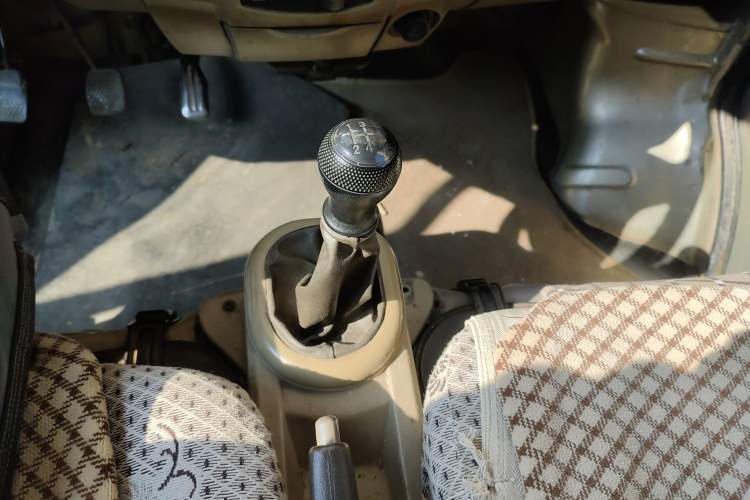 Used Haima Fushida Hongda 2012 1.0L Xin Hongda Utility Version Gear Lever