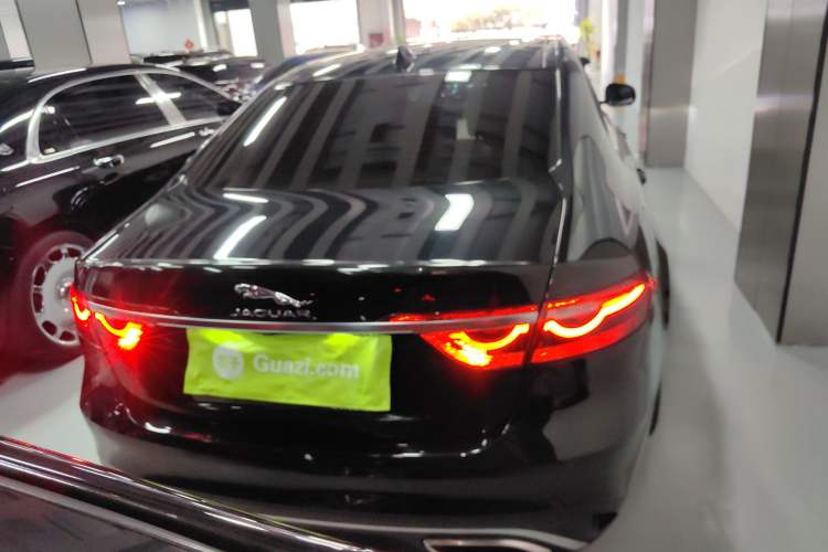 Used Jaguar XFL 2024 2.0T P250 Two-Wheel Drive Prestige Luxury Edition
