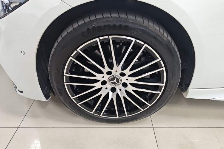 Used Mercedes-Benz C-Class 2025 C 260 L Sport Edition Exterior 4