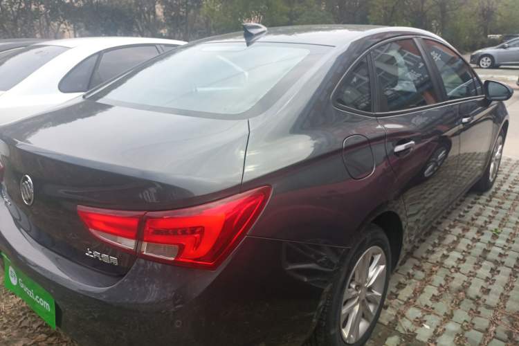 Used Buick Verano 2018 Sedan 20T Dual-Clutch Leading Model