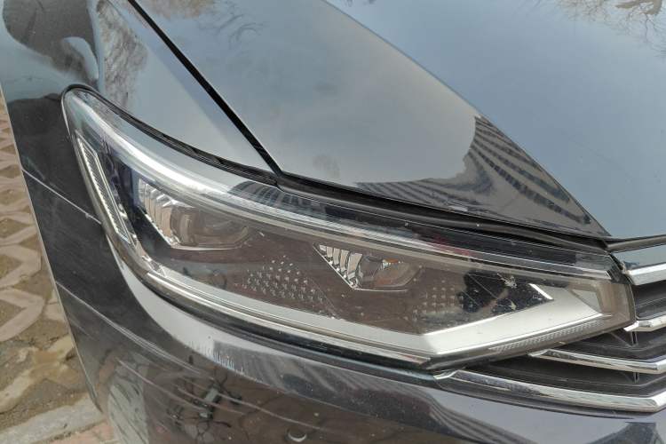 Used Volkswagen Magotan 2019 280TSI DSG Leading Model China VI Standard Right Front Headlight