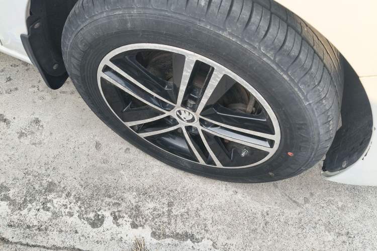 Used Skoda Rapid Spaceback 2016 Revised Version 1.4L Manual Front-Drive Edition