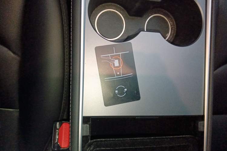 Used Tesla Model Y 2023 Rear-Wheel-Drive Version
