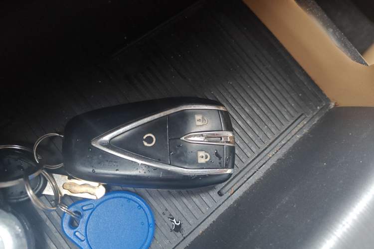 Used CHANGAN Lantop 2023 Business Edition 2.0T Automatic All-Wheel Drive Gasoline Elite Model with Extended Cabin