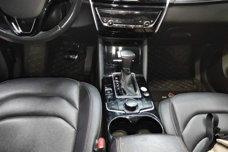 Used BORGWARD BX5 2017 20TGDI Automatic Two-Wheel Drive Pioneer Edition