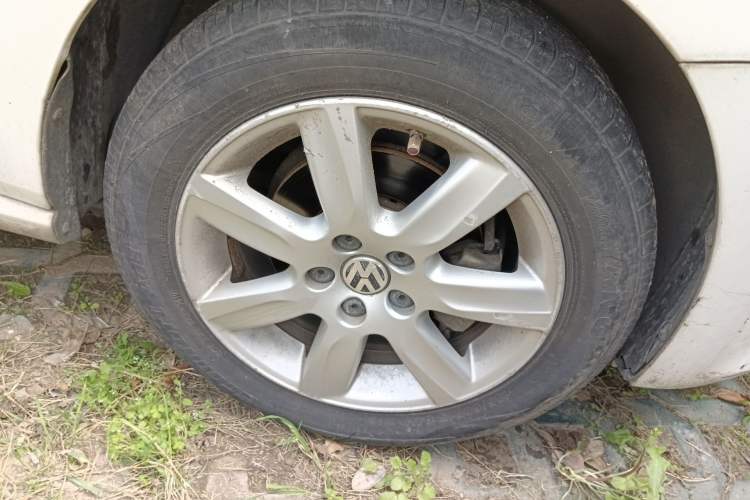 Used Volkswagen Polo 2013 1.6L Manual Comfort Edition