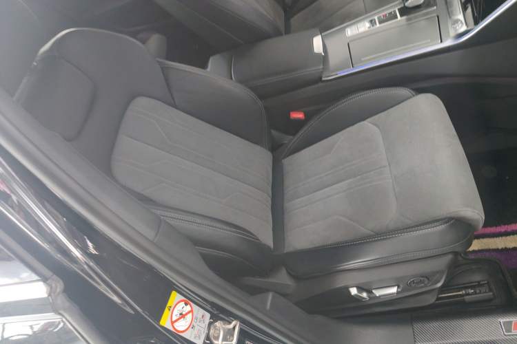 Used Audi A6L 2023 Revised 45 TFSI Prestige Dynamic Edition
