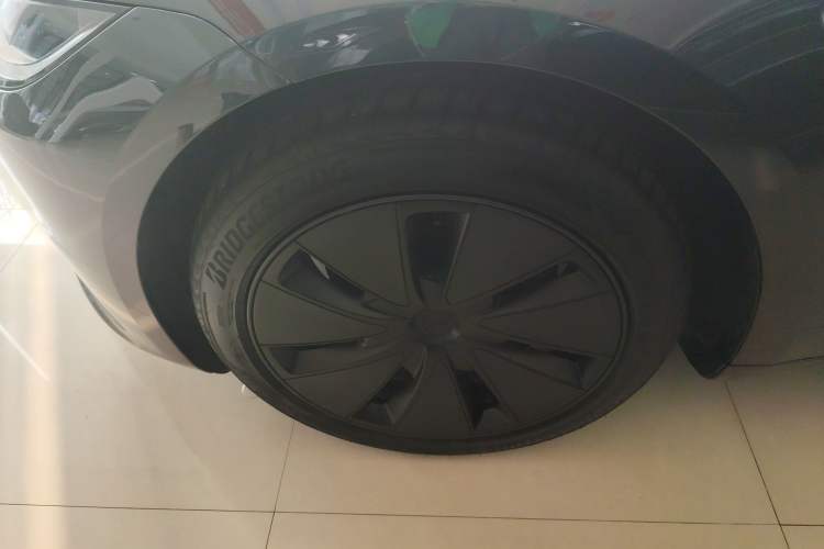 Used Tesla Model 3 2025 Rear-Wheel-Drive Version