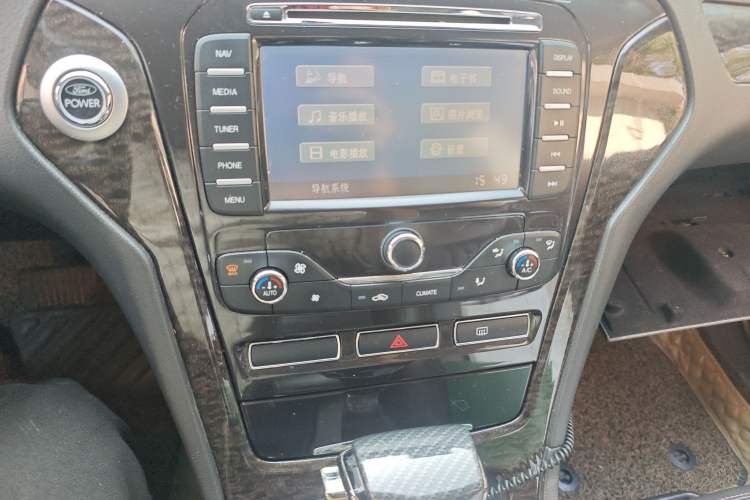 Used Ford Mondeo 2011 2.3L Luxury Model