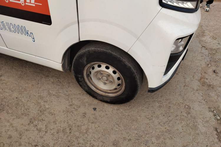 Used Farizon Xingxiang V 2023 V6E Ningde Times 41.86kWh Value Edition Right Front Wheel Hub