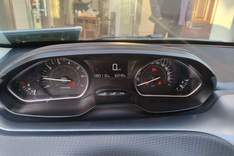 Used Peugeot 2008 2014 1.6L Manual Fashion Edition