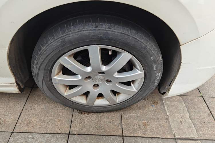 Used Peugeot 308 2014 Enjoy Edition Classic 1.6L Manual YouShang Model Right Front Wheel Hub