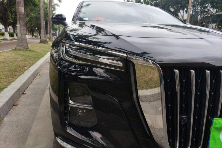 Used Hongqi H5 2025 1.5T DCT Qiyun 500 000th Unit Commemorative Edition Right Front Headlight