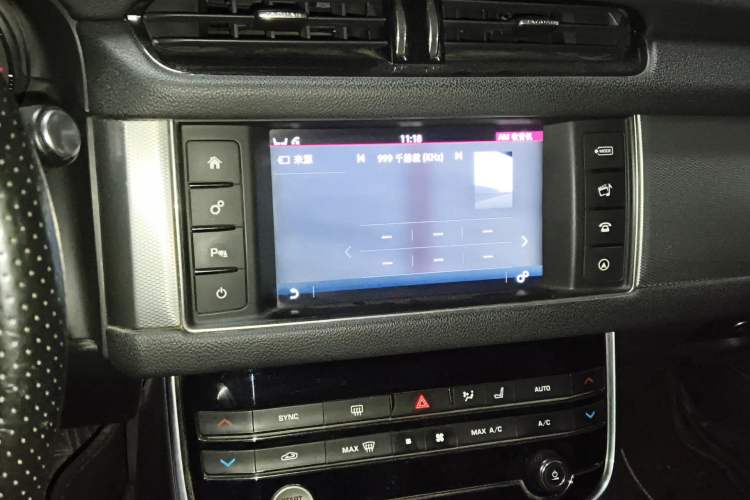 Used Jaguar XFL 2017 XFL 2.0T 200PS Elite Edition Audio And AC Panel