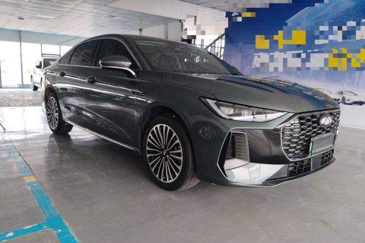 Used Fengyun A8L 2025 1.5 TGDI 145 km Luxury Version Exterior 1