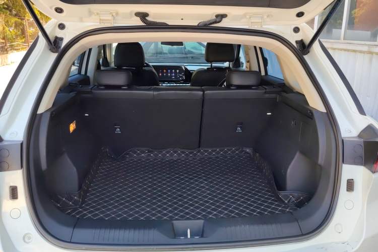 Used Bestune T55 2023 1.5T Automatic Leap Model Trunk