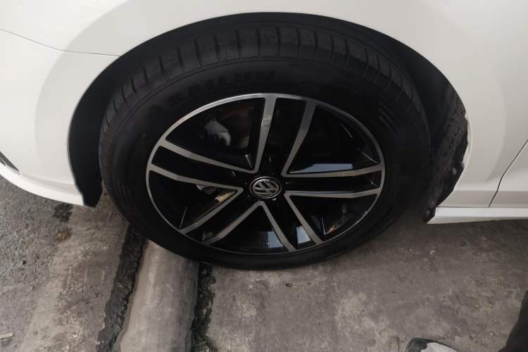 Used Volkswagen Lamando 2021 280TSI DSG Comfort Edition Exterior 4