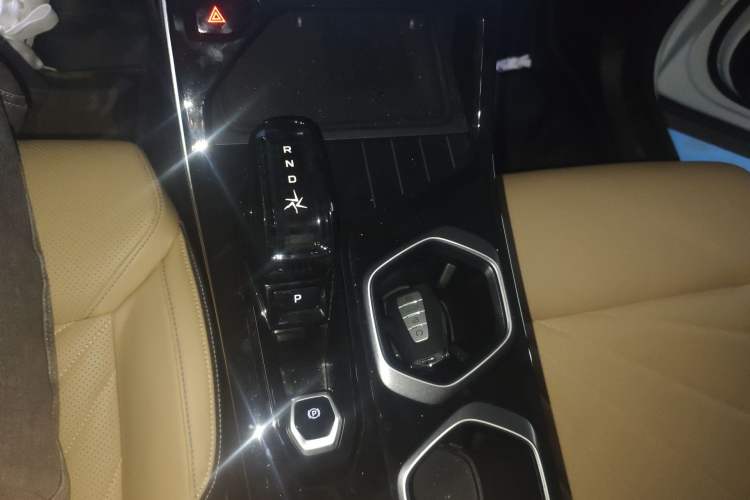 Used Geely Auto FX11 2023 1.5TD DCT Prestige Edition
