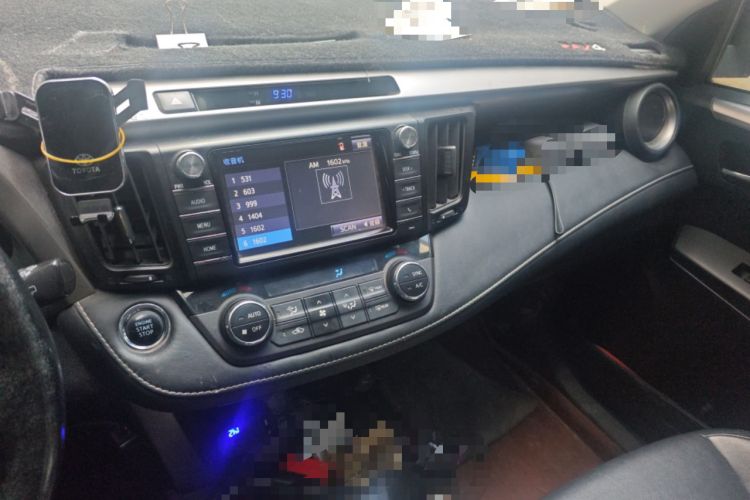 Used Toyota RAV4 2016 2.0L CVT Two-Wheel Drive Smart Edition China V Standard Audio And AC Panel