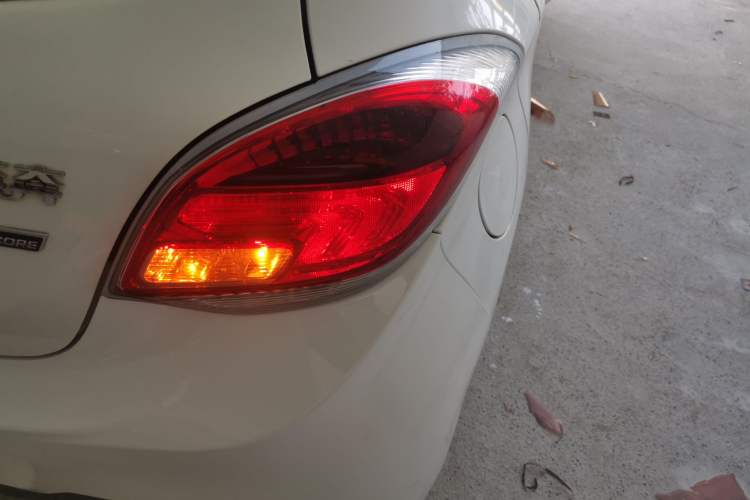 Used CHANGAN Benni 2015 1.4L Manual Luxury Model China V Standard
