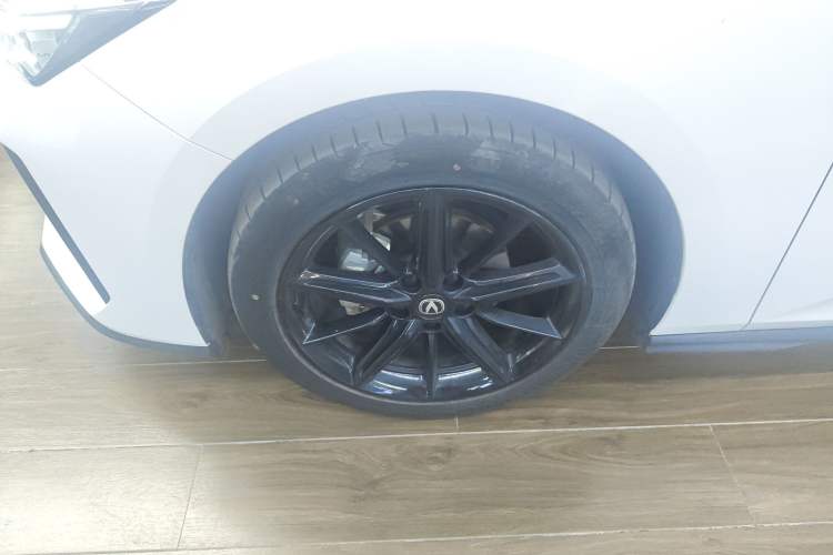 Used CHANGAN UNI-V 2023 1.5T Prestige Model
