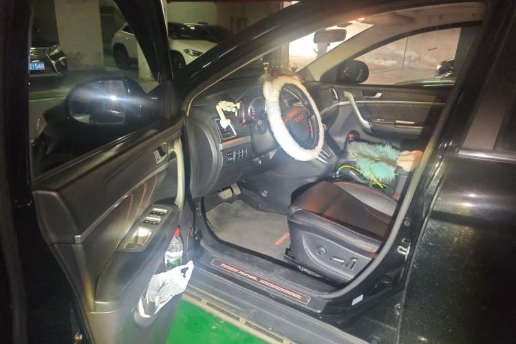 Used Haval H6 2015 Sport Edition 1.5T Automatic Two-Wheel Drive Luxury Model
