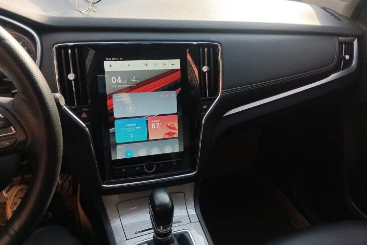 Used Roewe RX5 2018 20T Two-Wheel Drive Automatic Internet Smart Luxury Edition
