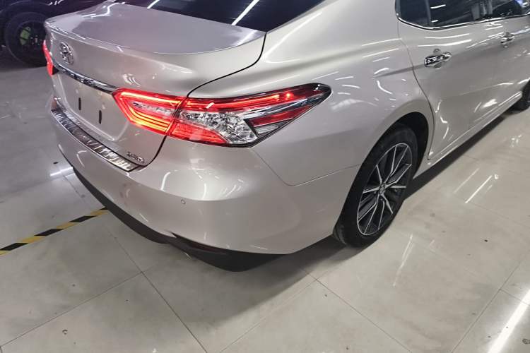 Used Toyota Camry 2021 2.5G Luxury Edition Right Rear Taillight