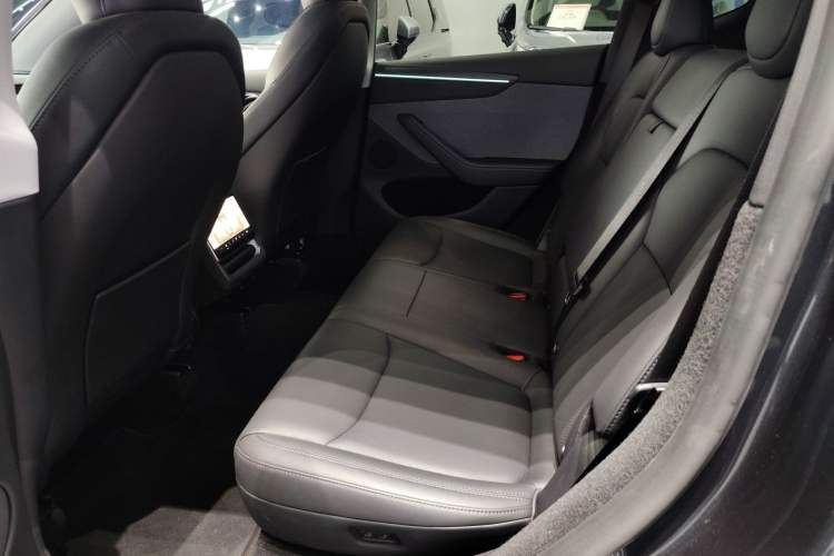 Used Tesla Model Y 2025 Rear-Wheel-Drive Version