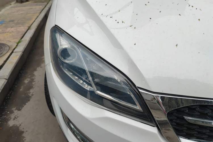 Used Zotye Domy X5 2015 1.5T CVT ZhiXian Model China IV Standard Right Front Headlight