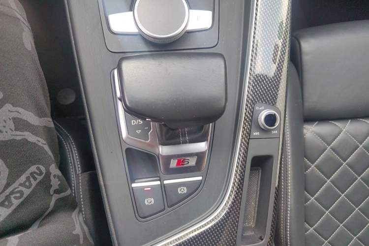 Used Audi S4 2018 S4 3.0TFSI Gear Lever