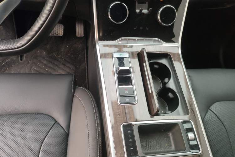 Used EXEED Lanyue 2021 400T Two-Wheel Drive Starlight Pro Edition 7-Seater
