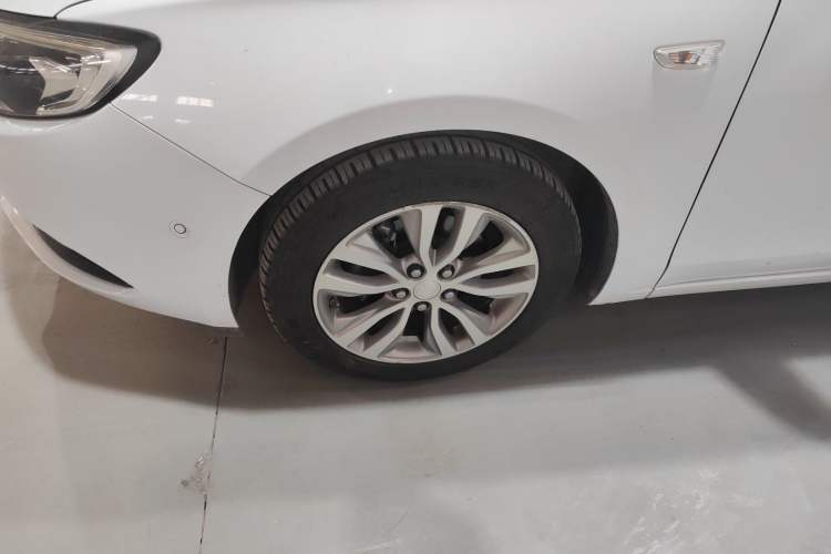 Used Buick GT 2019 18T Automatic Connected Flagship Version China VI Standard
