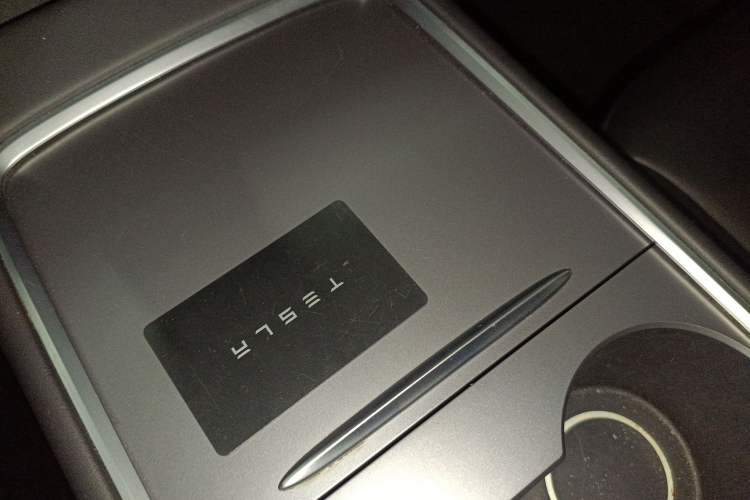 Used Tesla Model Y 2021 Long-Range All-Wheel-Drive Version 3D7
