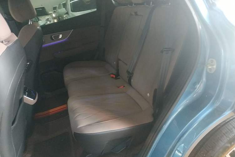 Used Chery Tiggo 8 PLUS C-DM 2025 1.5T 116 km Prestige Version 5 Seats