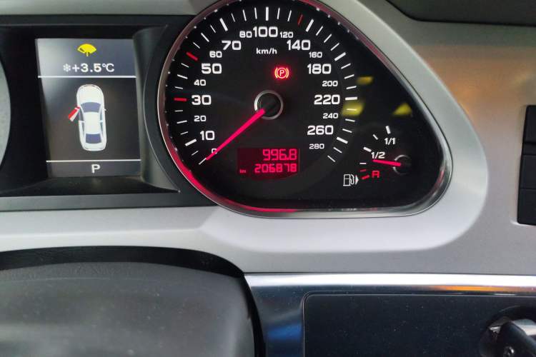 Used Audi A6L 2010 2.8 FSI Comfort Model
