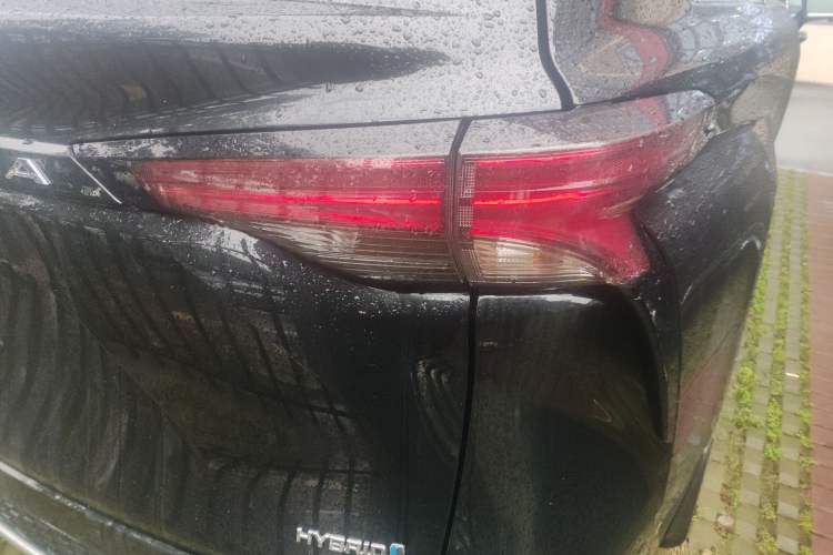 Used Toyota Granvia 2023 2.5L Hybrid Luxury Edition