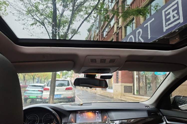 Used BMW 5 Series 2013 525Li Leading Model