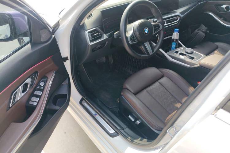 Used BMW 3 Series 2023 325i M Sport Package Driver Seat
