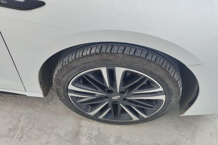 Used Chery Arrizo 8 2023 High-Performance Edition 2.0T DCT Powerfully Equipped Right Front Wheel Hub