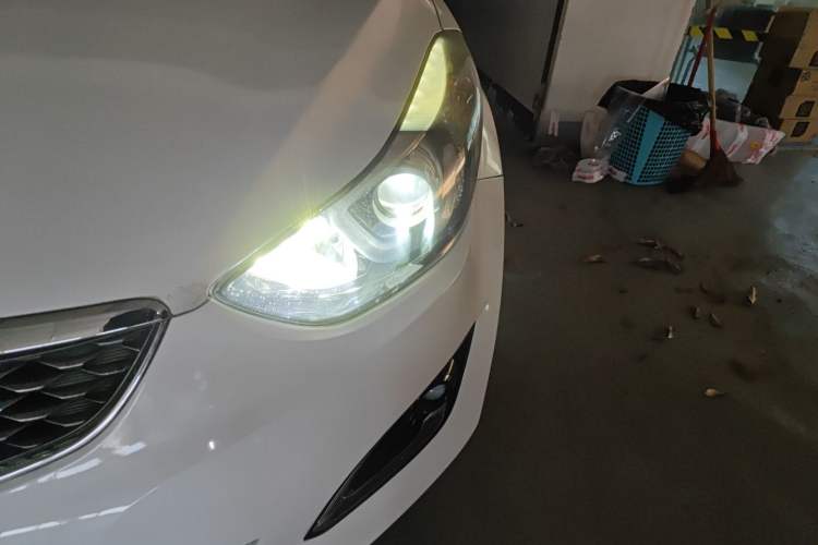 Used Hyundai Elantra (5th Generation / Langdong) 2016 1.6L Automatic Smart Version