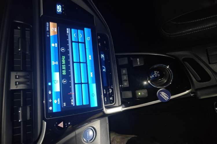 Used Toyota Corolla 2017 Revised Dual-Engine 1.8L E-CVT Elite Edition