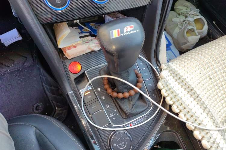 Used Volkswagen Tiguan L 2018 330TSI Automatic Two-Wheel Drive Luxury Edition Gear Lever