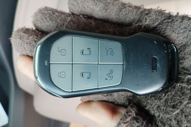 Used XPeng X9 2026 Model—Range-Extended Version 1602 Ultra
