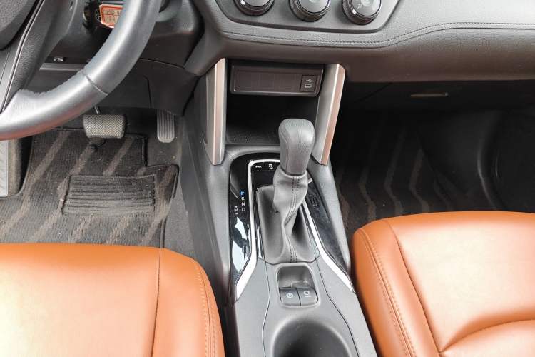 Used Toyota Corolla Cross 2023 2.0L Pioneer Edition Gear Lever