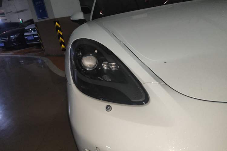 Used Porsche 718 2023 Cayman Style Edition 2.0T Right Front Headlight