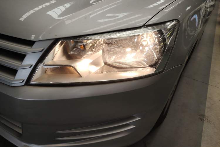Used Volkswagen Santana 2015 1.6L Manual Fashion Edition Left Front Headlight