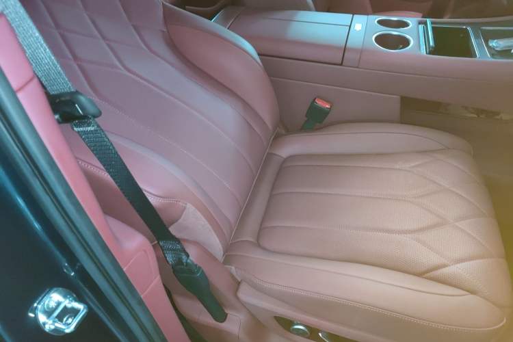 Used Hima AITO M8 2025 Extended-Range Ultra Version 53.4 kWh 5-Seater Edition
